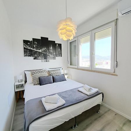 New! Top Apartment, Split View From Above エクステリア 写真