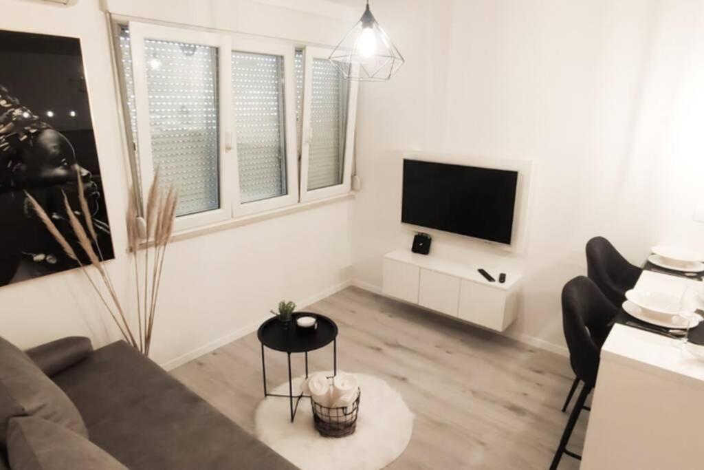 New! Top Apartment, Split View From Above エクステリア 写真