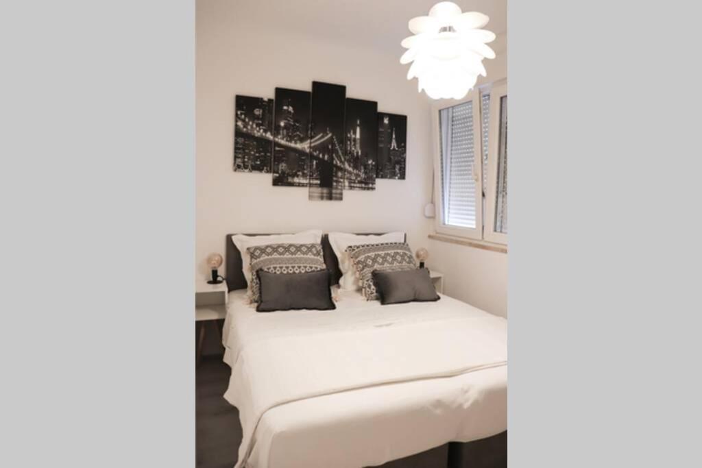 New! Top Apartment, Split View From Above エクステリア 写真